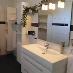 Prázdninový dům 4 Bedroom In *