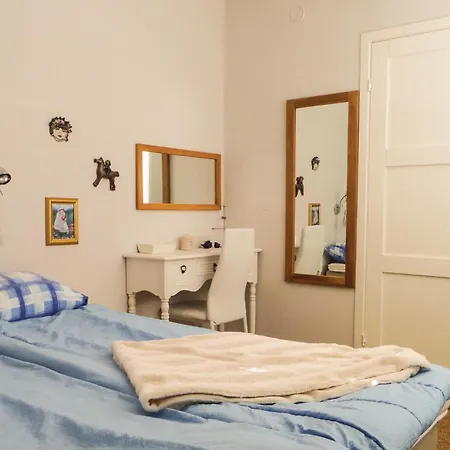 4 Bedroom In *